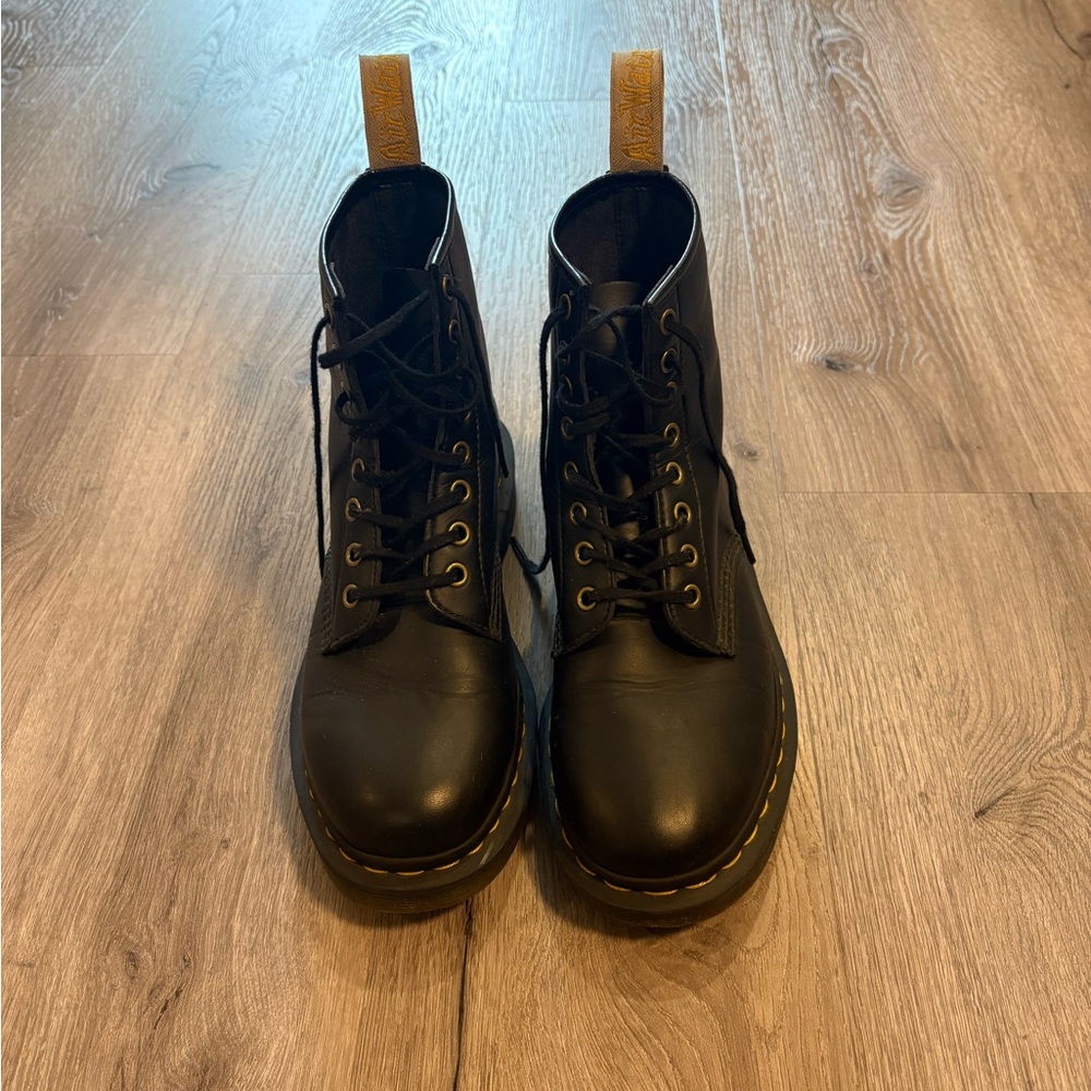 Vegan 1460 Felix Lace Up Dr. Martens Black Leather Lace-Up Combat Boots